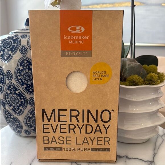 NWT Icebreaker BODYFIT EVERYDAY MERINO BASE LAYER size Small - Picture 1 of 6